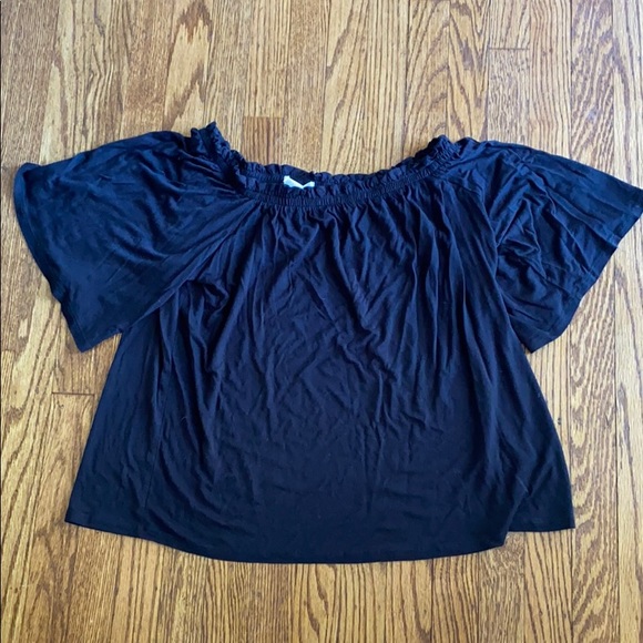 Old Navy Tops - Old Navy Black off the shoulder short sleeve top